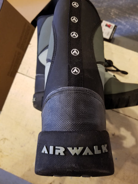 Airwalk Snowboard Boots Free Ride Size 6 Purple Grey