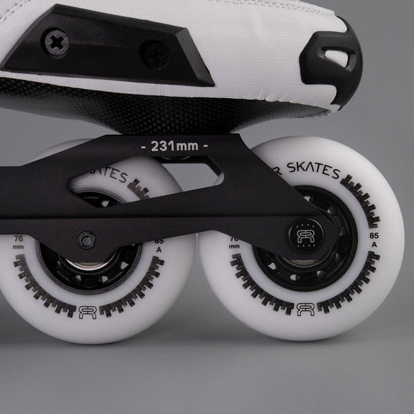 FR - SPIN White Complete Skate - 2025
