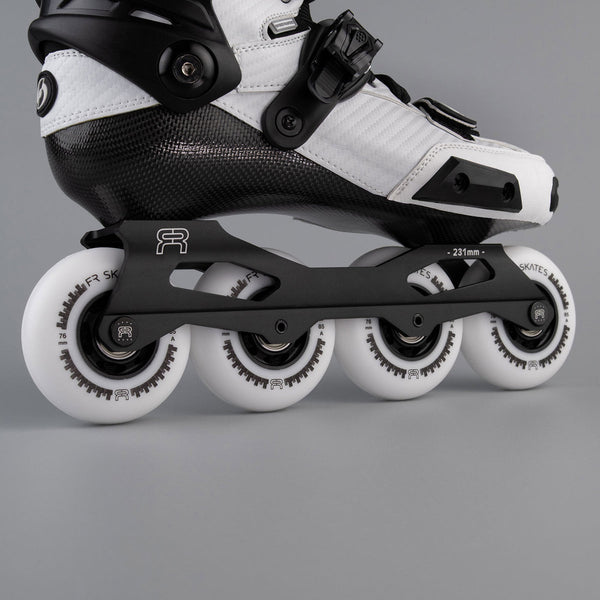 FR - SPIN White Complete Skate - 2025