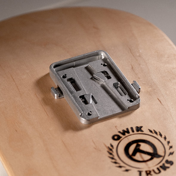 Qwiktruks - Skate Truck Quick Release System - Qwik Pack B