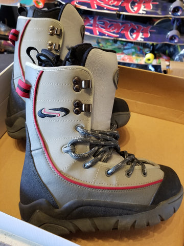 Zuma Snowboard Boot Black/ Grey- Size 4 Only - Sale