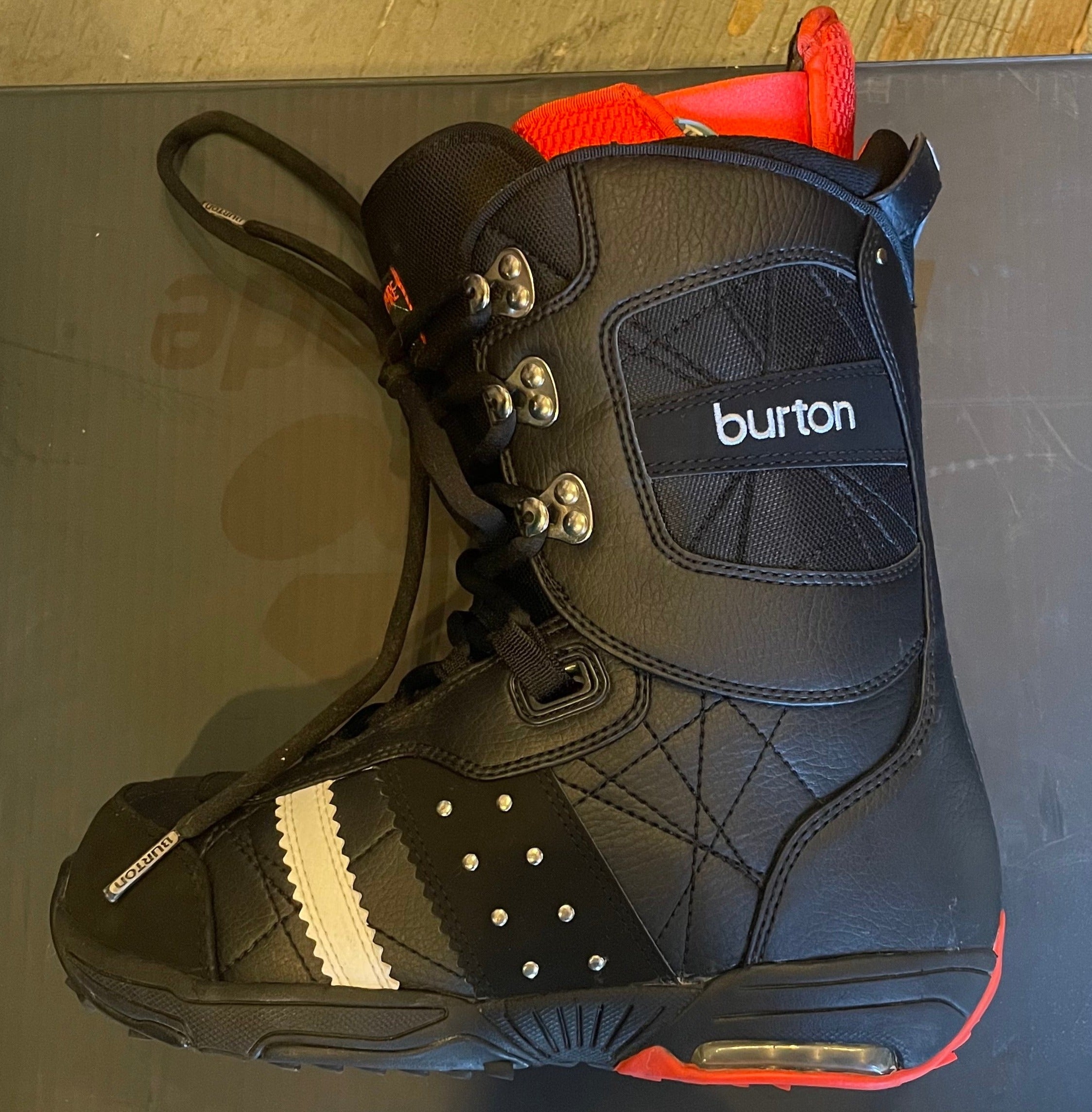 Burton Sapphire Womens Snowboard Boots - Size USW 7.5 Only