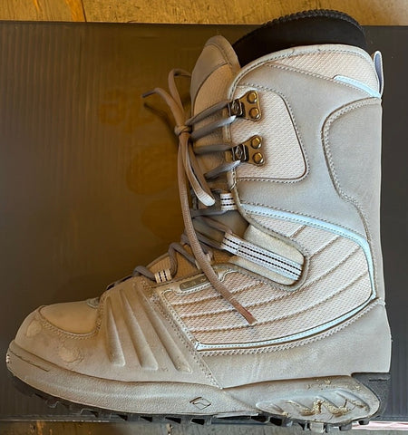 Vans World Traveler Women’s Snowboard Boots Used - Size USW 11 Only - Sale